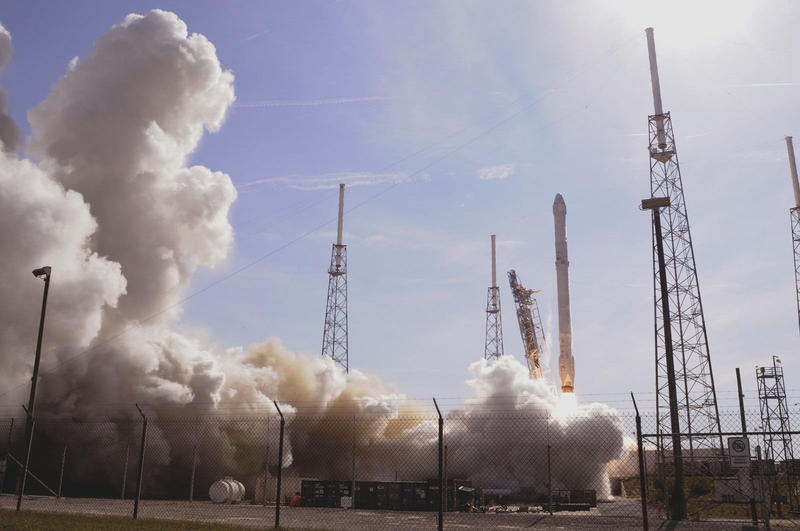 A SpaceX Falcon 9 rocket lifts off in Cape Canaveral Florida
