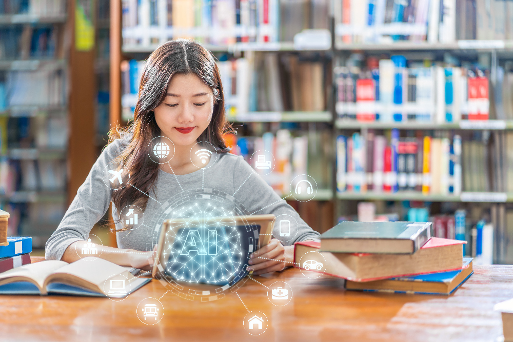 Jeune femme utilisant l'intelligence artificielle dans une bibliothèque